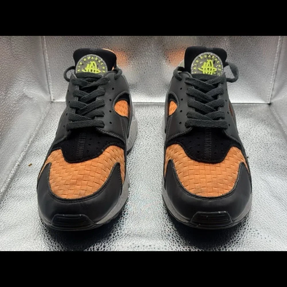 Size 11 - Nike Air Huarache Crater Premium Low Black Atomic Orange DQ5013-001‎